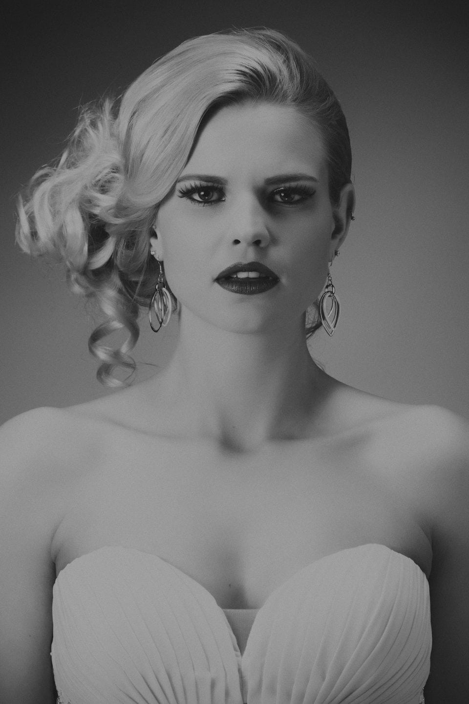 Fotograf Fürth, Schwarzweiss Fotoshooting Make-up Artist School by Carola Hickl