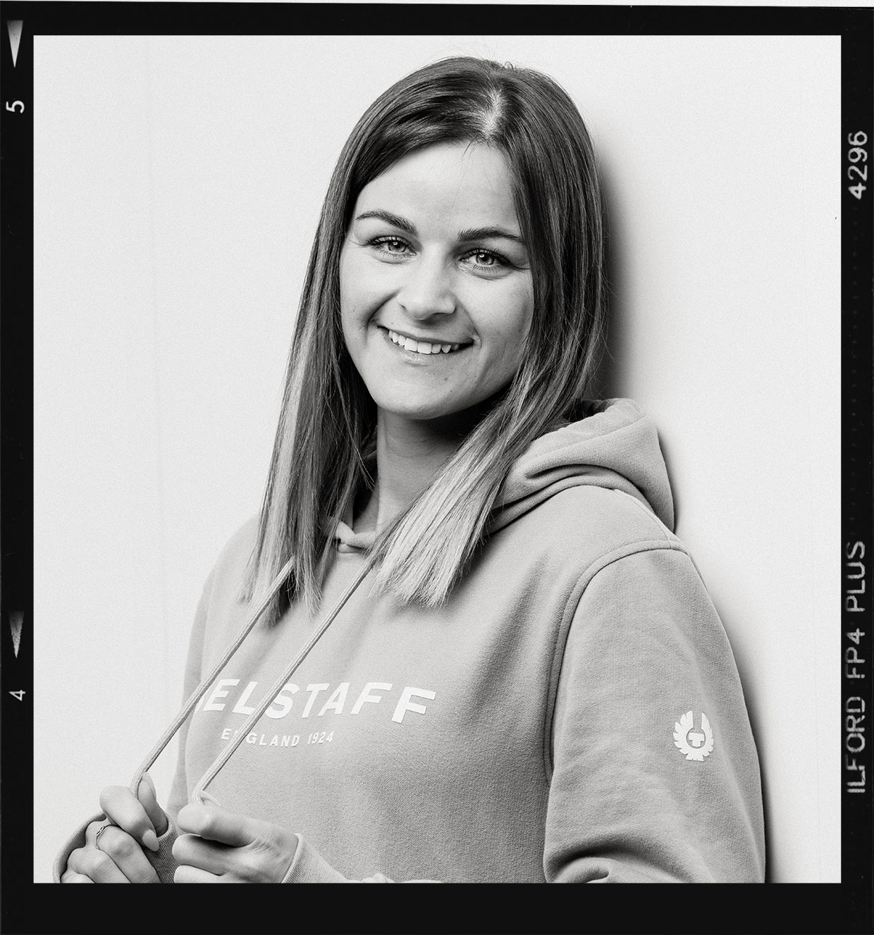 Frauenportrait, Portraitserie mit Lara - Fotograf Fürth Frauenportrait, Portraitserie mit Lara - Fotograf Fürth