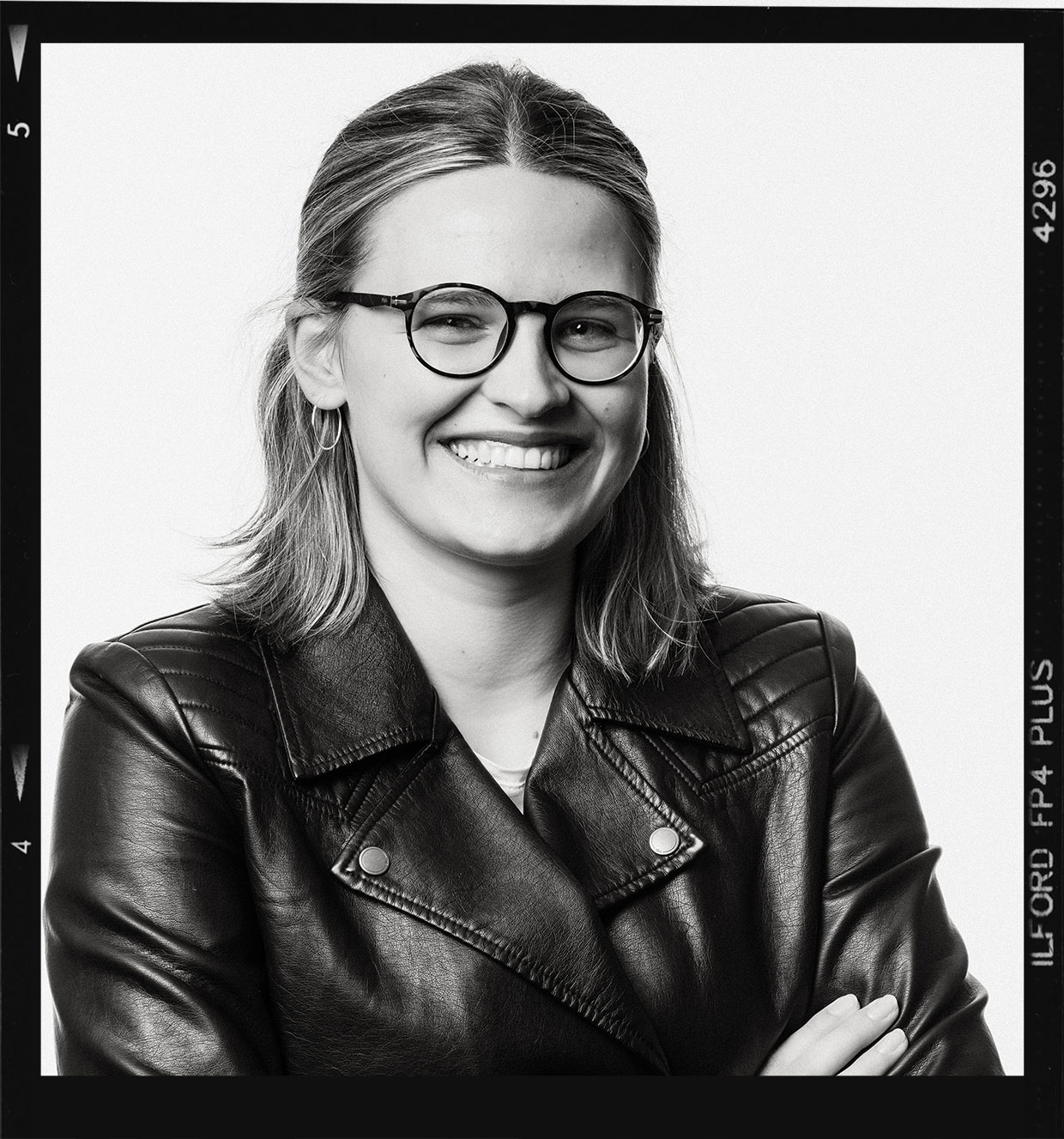 Frauenportrait, Portraitserie mit Lara - Fotograf Fürth Frauenportrait, Portraitserie mit Lara - Fotograf Fürth